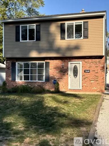 Main picture of 6247 Iroquois Trl