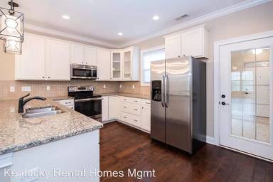Main picture of 3302 Beacon St