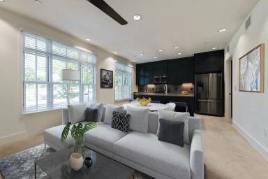 Main picture of 408 W 38th 1/2 St