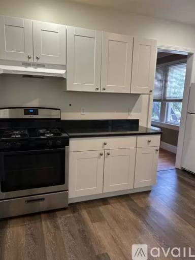 Main picture of 1082 Whitney Ave