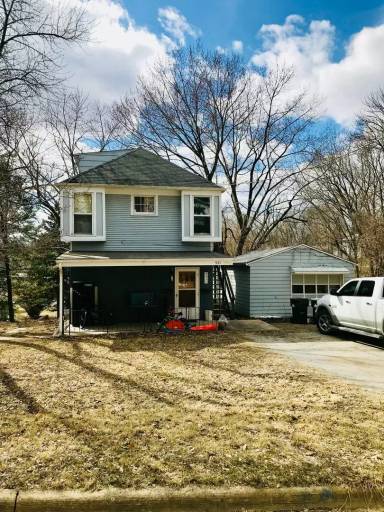 Main picture of 931 Dewey St