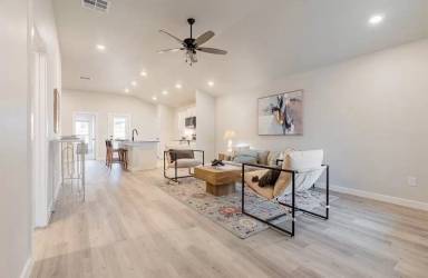 Main picture of 3102 Flycatcher Rd