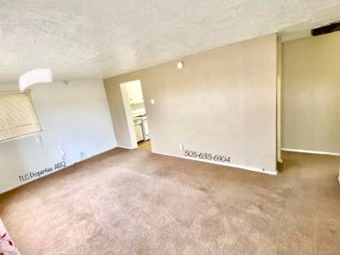 Main picture of 301 Quincy St NE