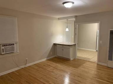 Main picture of 1811 1st Ave