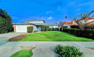 Main picture of 2729 Camino del Rey
