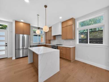 Main picture of 5237 37th Ave NE