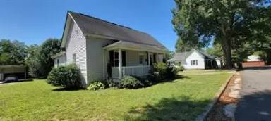 Main picture of 706 Maple St