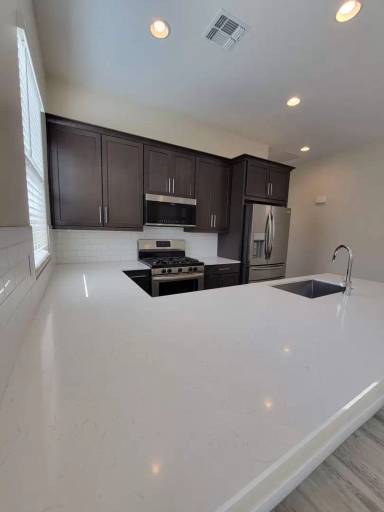 Main picture of 2333 E Kelly Dr