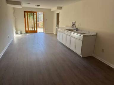 Main picture of 8931 Kenilworth Dr