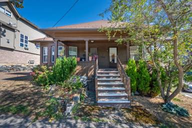 Main picture of 708 Nob Hill Ave N