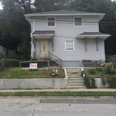 Main picture of 163 1/2 W Pierce St