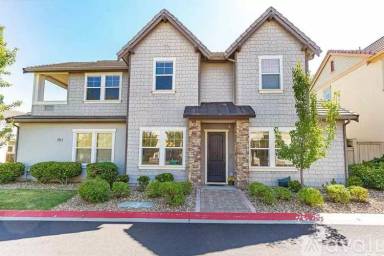Main picture of 1644 Sawtooth Trl