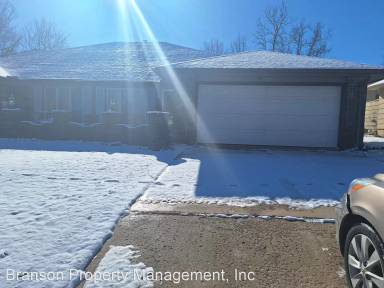 Main picture of 309 E Park Lane St