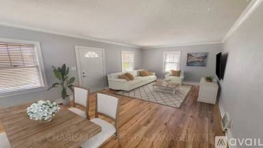 Main picture of 700 S Hawthorne Ave