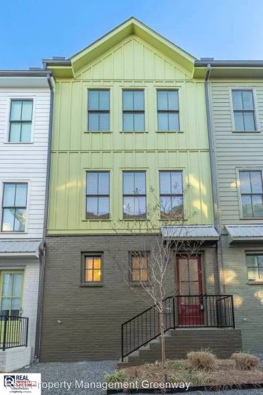 Main picture of 706 Needletail Way