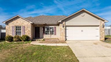 Main picture of 30 Seminole Cir