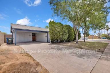 Main picture of 13811 N 37th Way