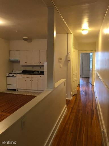 Main picture of 2046 Locust St