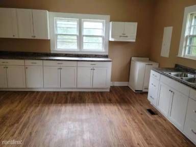 Main picture of 513 Main St
