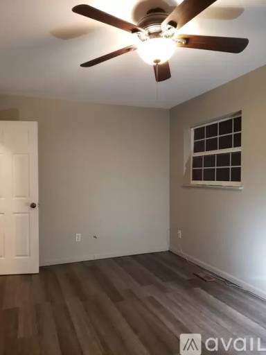 Main picture of 17819 Oakwood Ave