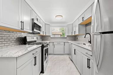 Main picture of 58 Pasadena St