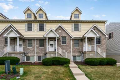 Main picture of 243 W Klein Ave