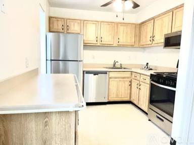Main picture of 5860 Thunder Hill Rd