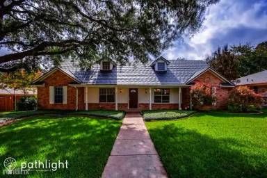 Main picture of 3100 Brookview Dr