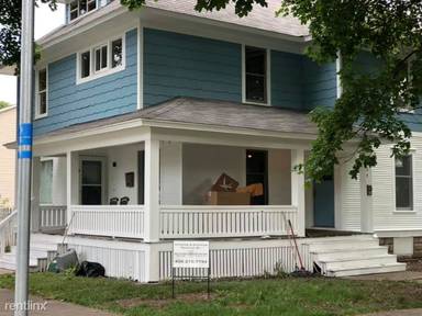 Main picture of 431 1st St E