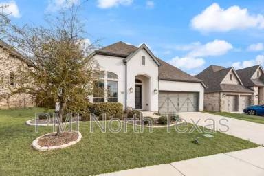 Main picture of 332 Oak Hollow Way