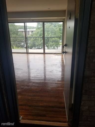 Main picture of 7611 Fontainebleau Dr