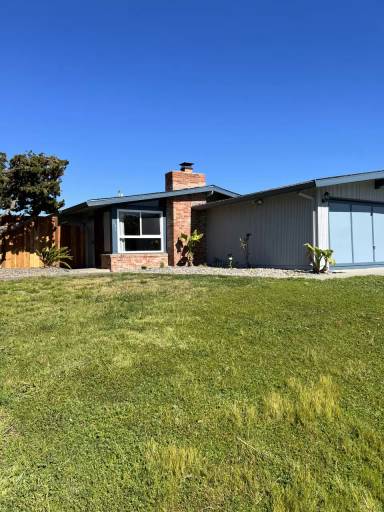 Main picture of 1681 Ashbury Ln