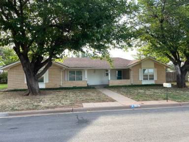 Main picture of 5 Gardenia Cir
