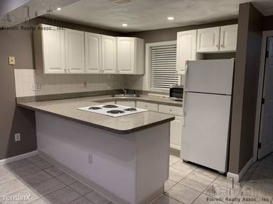 Main picture of 16 Parmenter St