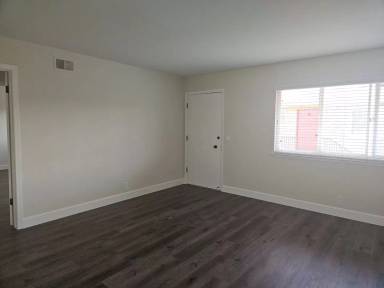 Main picture of 124 27th Ave