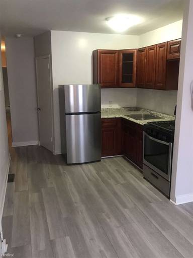 Main picture of 894 N 42nd St