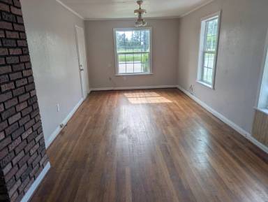 Main picture of 1618 Louisiana Ave
