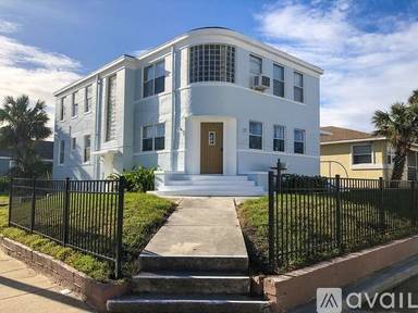 Main picture of 401 N Grandview Ave