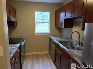 Main picture of 3011 S 224th St