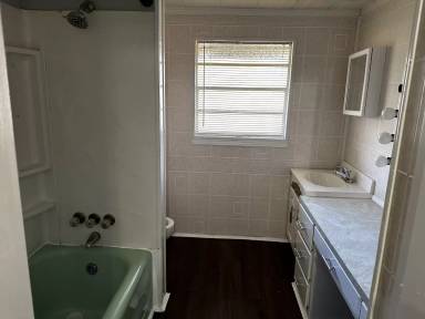 Main picture of 1523 Avenue K