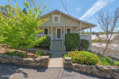 Main picture of 120 Frakes St