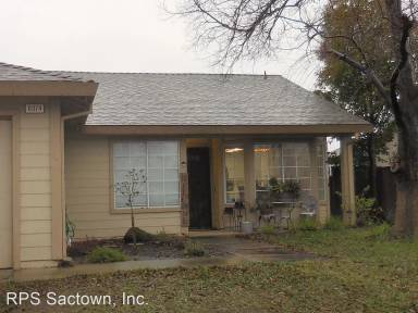 Main picture of 8374 Chevalier Way