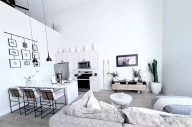 Main picture of 4890 Zuni St