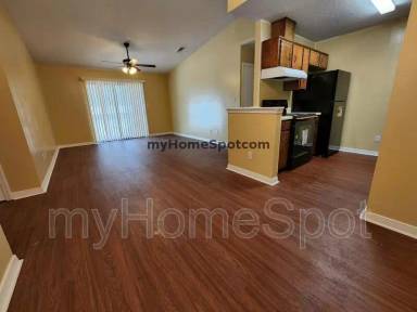 Main picture of 8430 Country Walk Dr