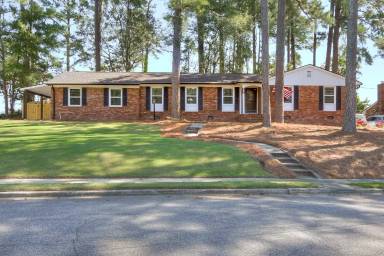 Main picture of 226 Thread Needle Rd E
