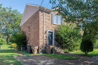 Main picture of 366 Clearwater Dr