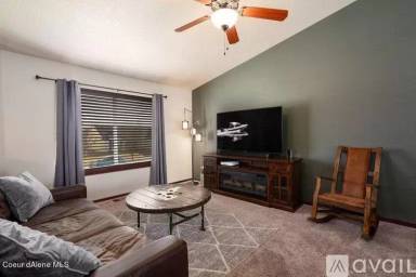 Main picture of 1533 N Moonstone St