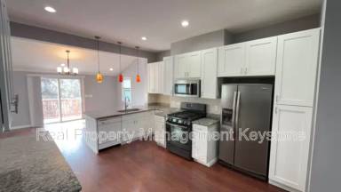Main picture of 4730 Juniper St