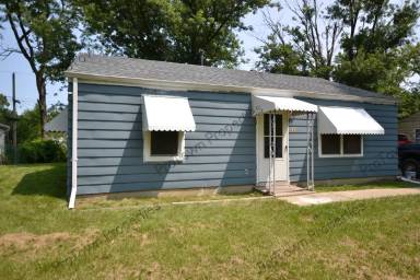 Main picture of 121 Louis Rd