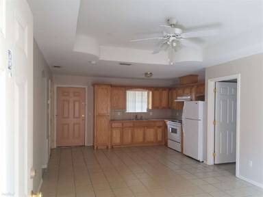 Main picture of 813 E Daffodil
